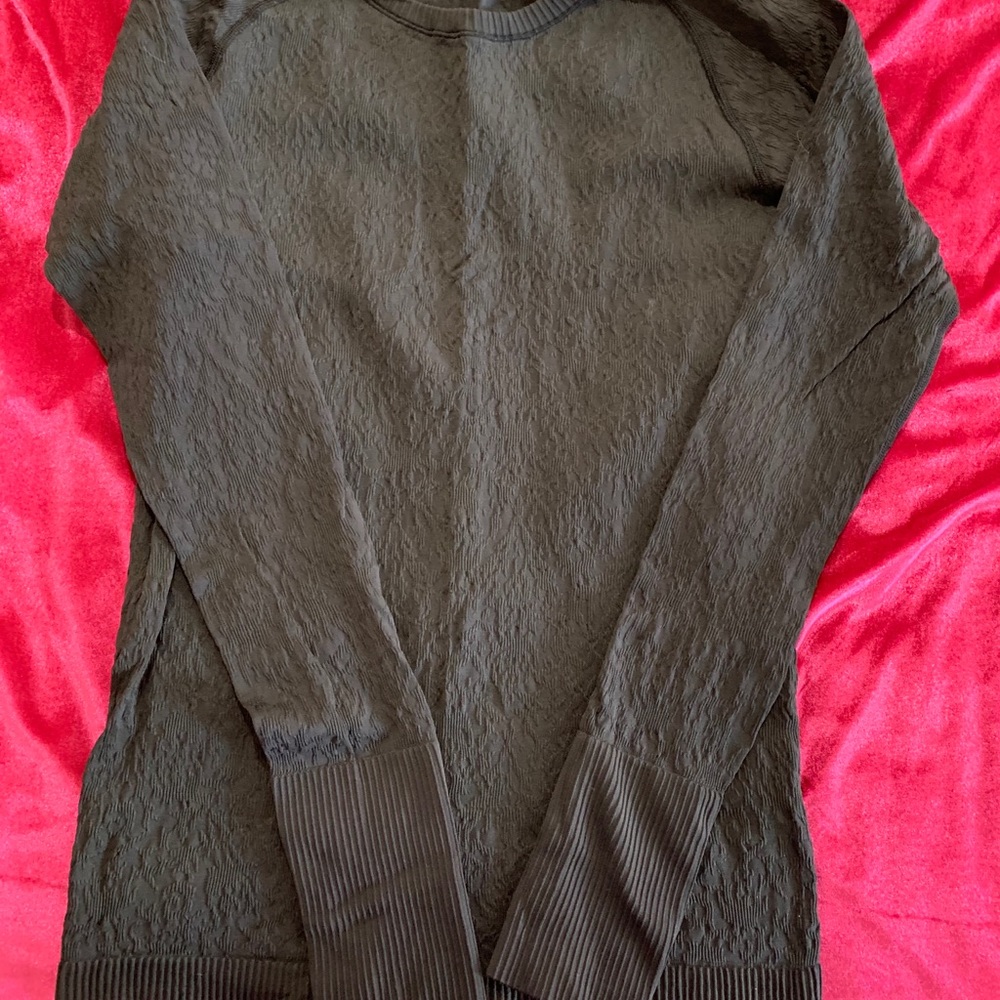 Lululemon long sleeve top